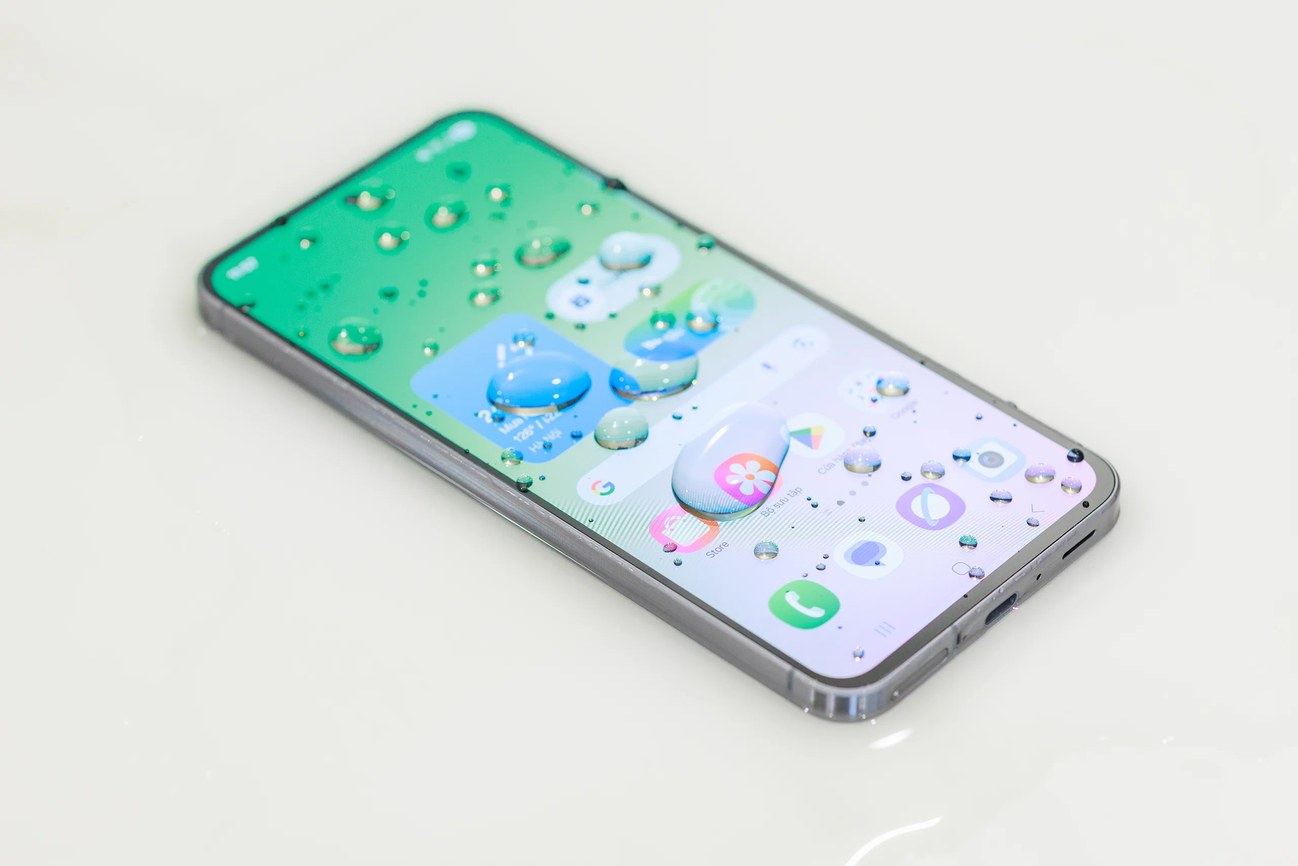 Samsung Galaxy A56 5G mang đến trải nghiệm AI “Awesome Intelligence” cùng hiệu năng Exynos 1580 mạnh mẽ, camera 50MP xuất sắc và thiết kế thời thượng. Đánh giá Galaxy A56 5G: Hiệu năng vượt tầm giá, trợ thủ AI mạnh mẽ cho Gen Z
