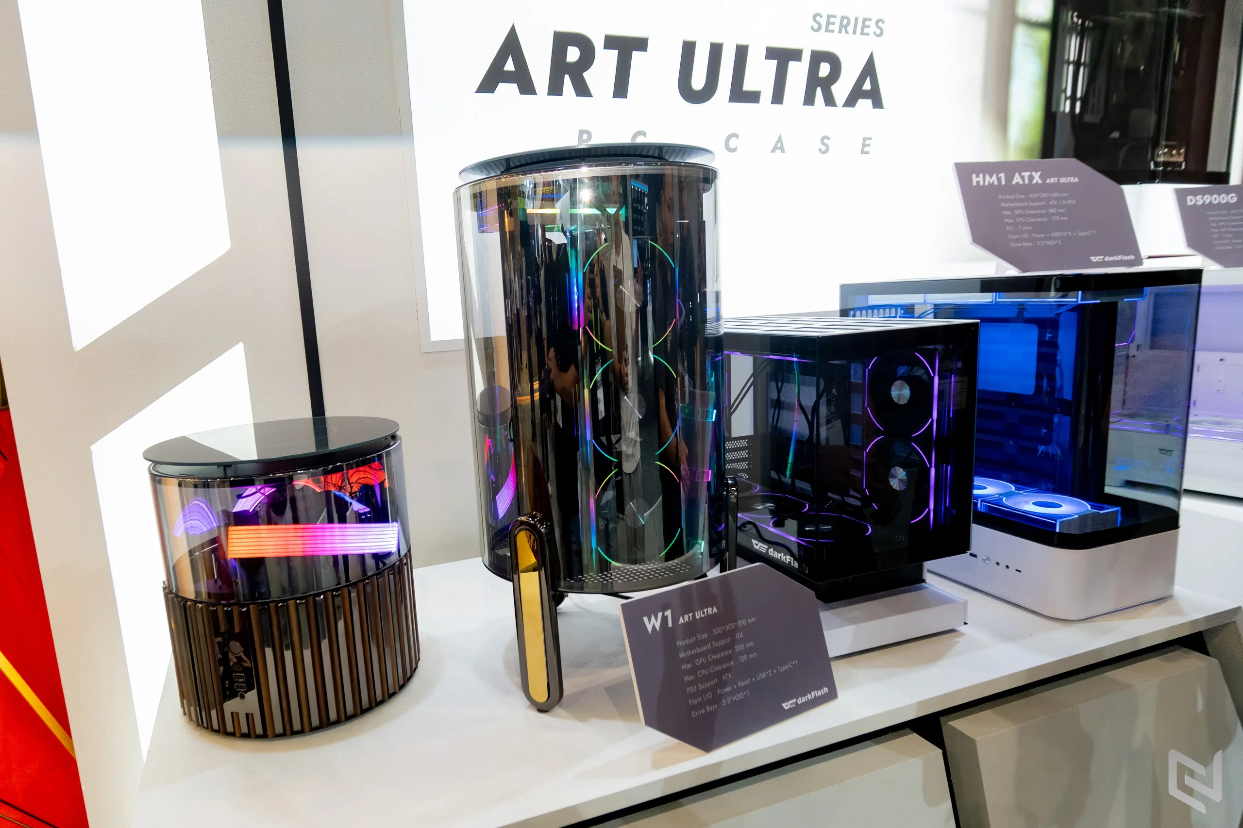 darkFlash tại COMPUTEX 2025: Explore AIO, vỏ máy Art Ultra, bàn phím PXD98 và nguồn PMT Series